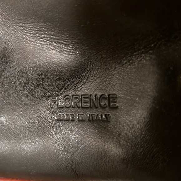 Genuine leather, made in Italy Florence purse. - Picture 3 of 6